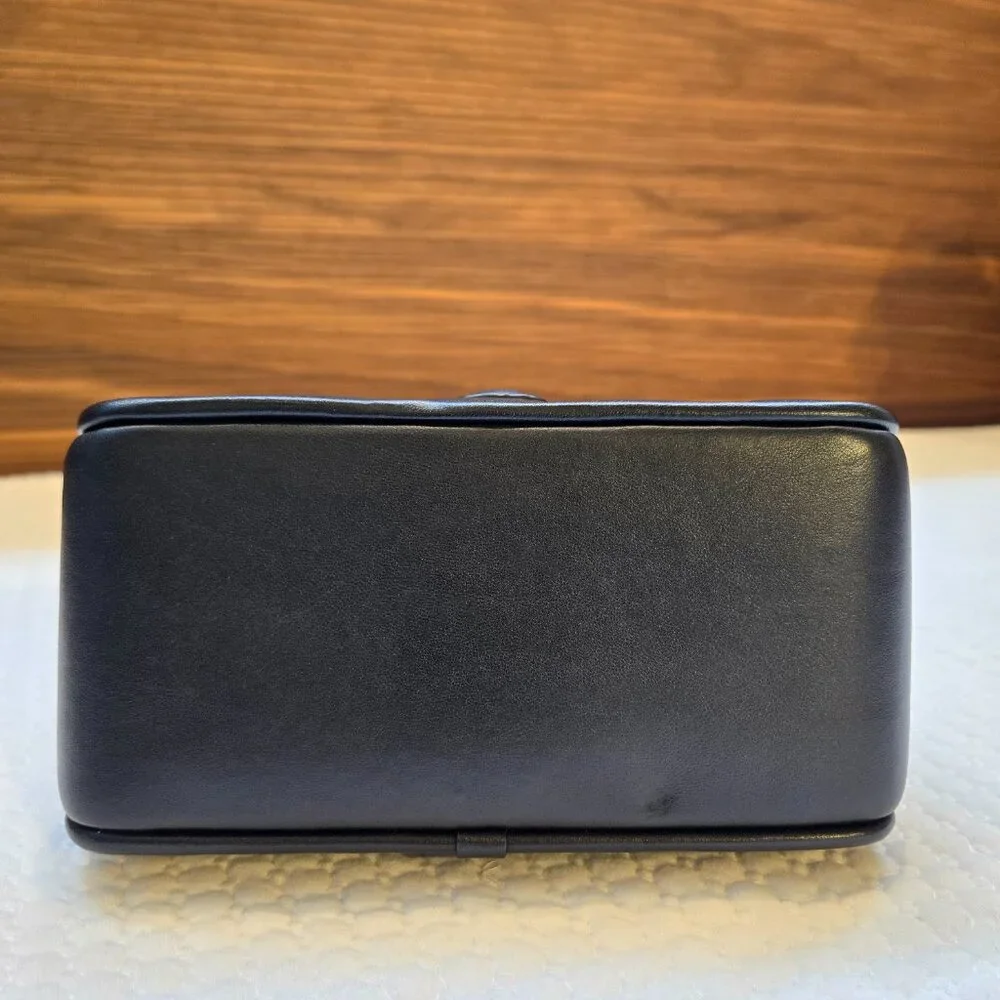 Coach Willis Top Handle 18 - Picture 10 of 16